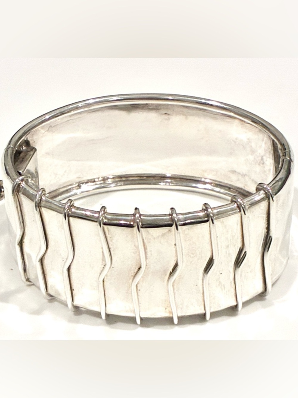 Artisan Sterling Silver 925 Hinge Bangle Bracelet Handcrafted Solid Silver 7”